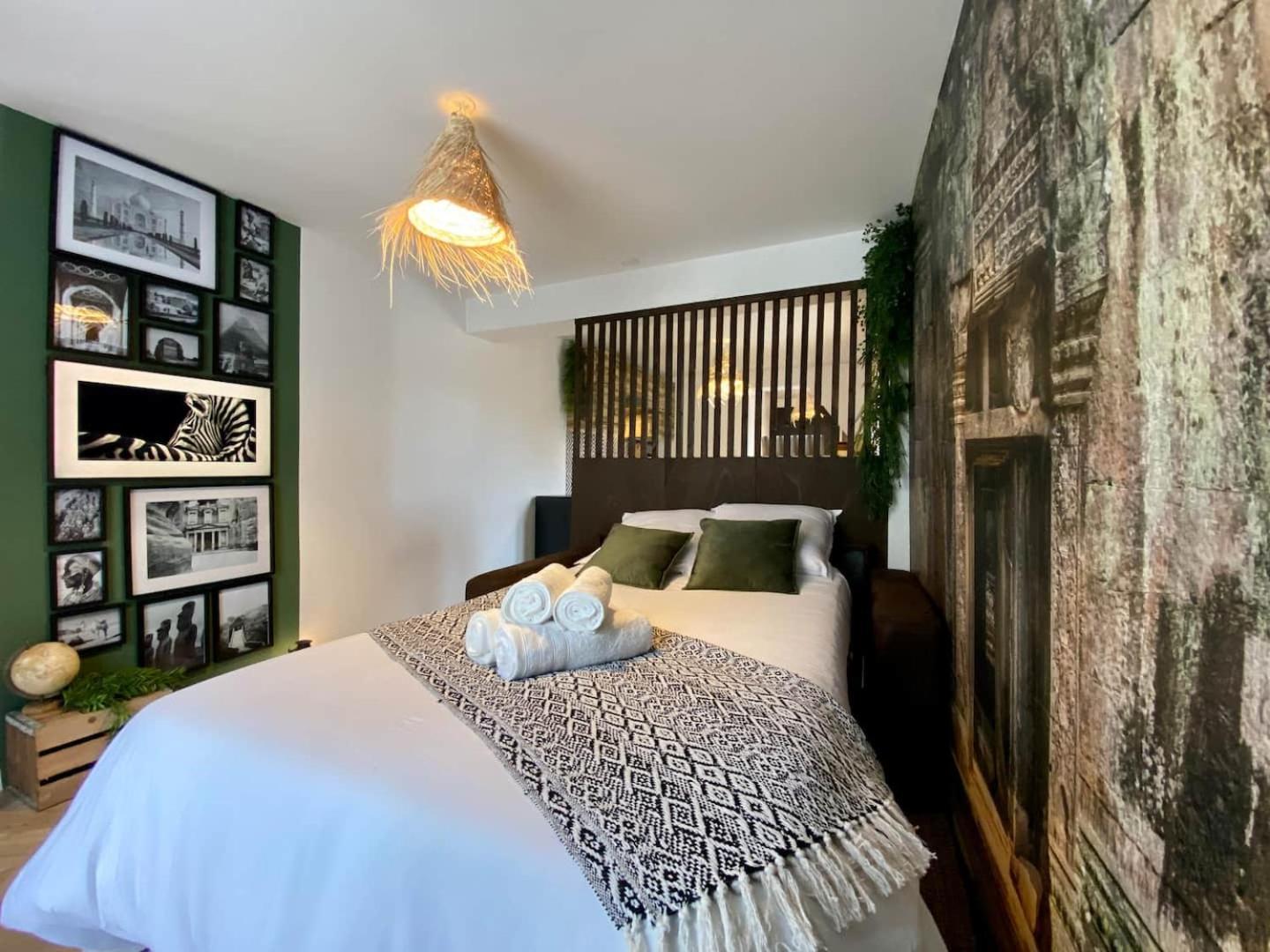 L'Expedition - Best Keys - Experience Unique - Deco Immersive - Lit Queen Size & Canape Convertible - Centre Ville - Netflix & Wifi Illimite - Check-In Autonome - Parking Gratuit Villeneuve-sur-Yonne エクステリア 写真